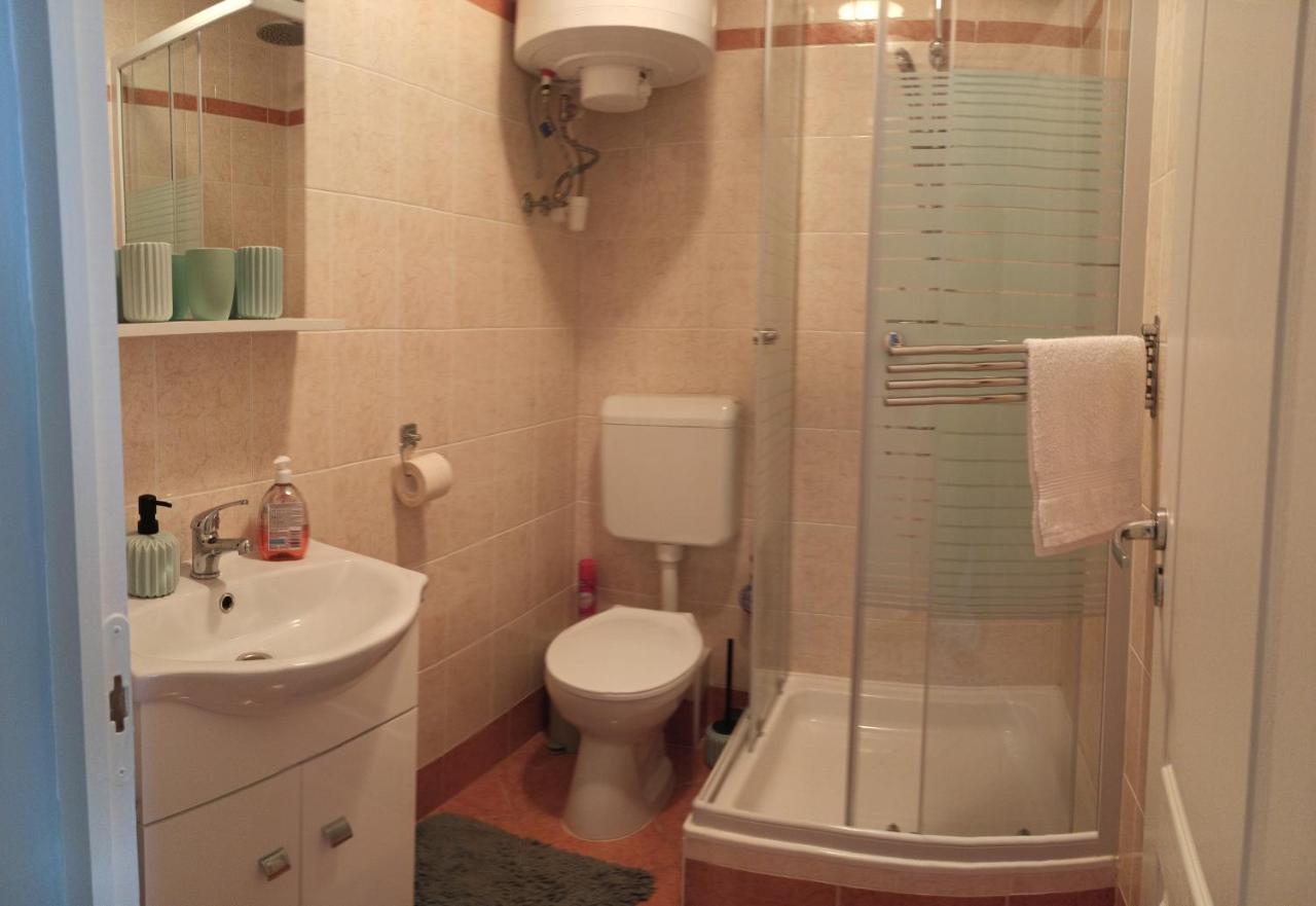 Angi Apartman- Nagyszeru Elhelyezkedes, Vendegkozpontu Szallashely-Szolgaltatas Apartment Harkány Екстериор снимка