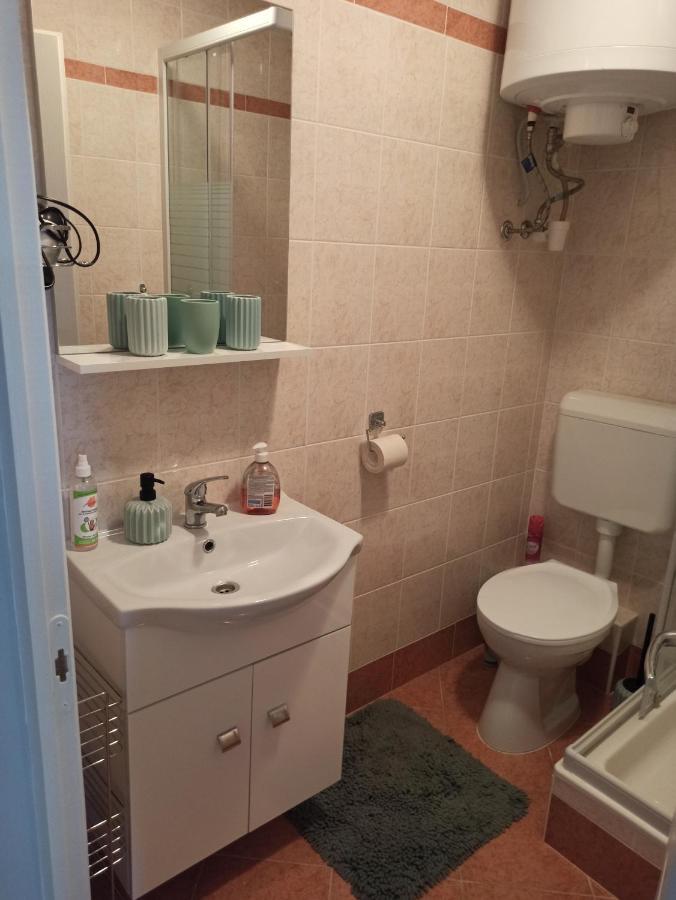 Angi Apartman- Nagyszeru Elhelyezkedes, Vendegkozpontu Szallashely-Szolgaltatas Apartment Harkány Екстериор снимка