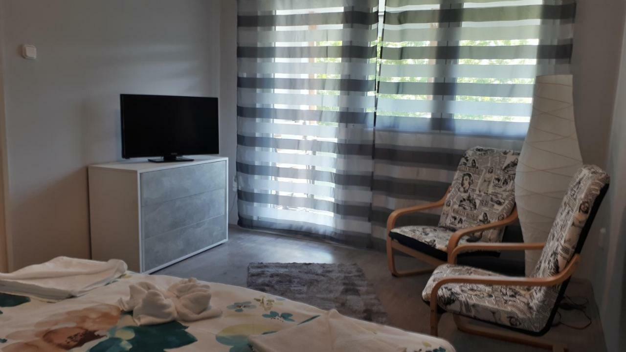 Angi Apartman- Nagyszeru Elhelyezkedes, Vendegkozpontu Szallashely-Szolgaltatas Apartment Harkány Екстериор снимка