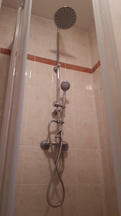 Angi Apartman- Nagyszeru Elhelyezkedes, Vendegkozpontu Szallashely-Szolgaltatas Apartment Harkány Екстериор снимка